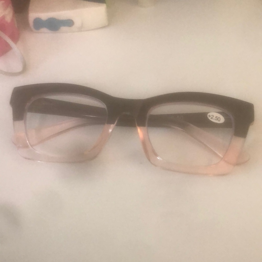 +2.50 Reading Glasses (New)